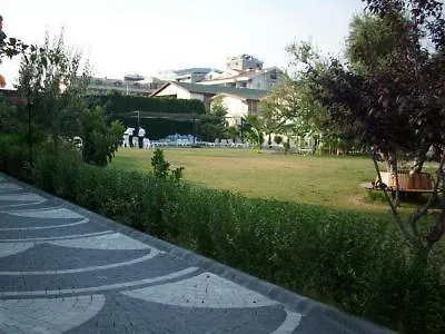 Sun Club Feriested Side